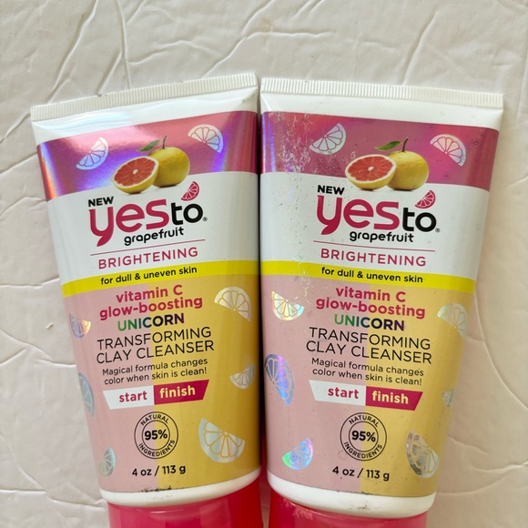 Yes To Grapefruit Vitamin C Glow Boosting Unicorn Clay Cleanser 4oz Lot of 2 NEW - Picture 2 of 7